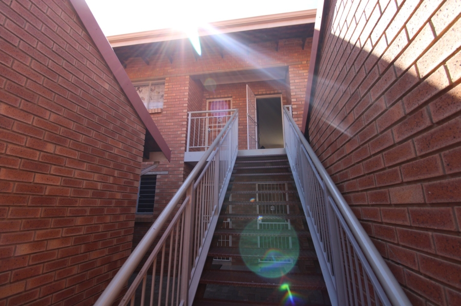 2 Bedroom Property for Sale in Pellissier Free State